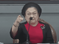 Megawati Menegur Kepala Desa