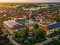 Ilustrasi konsep pemanfaatan Dana Desa untuk panel surya dan internet desa, menggambarkan integrasi energi terbarukan dan konektivitas digital di pedesaan